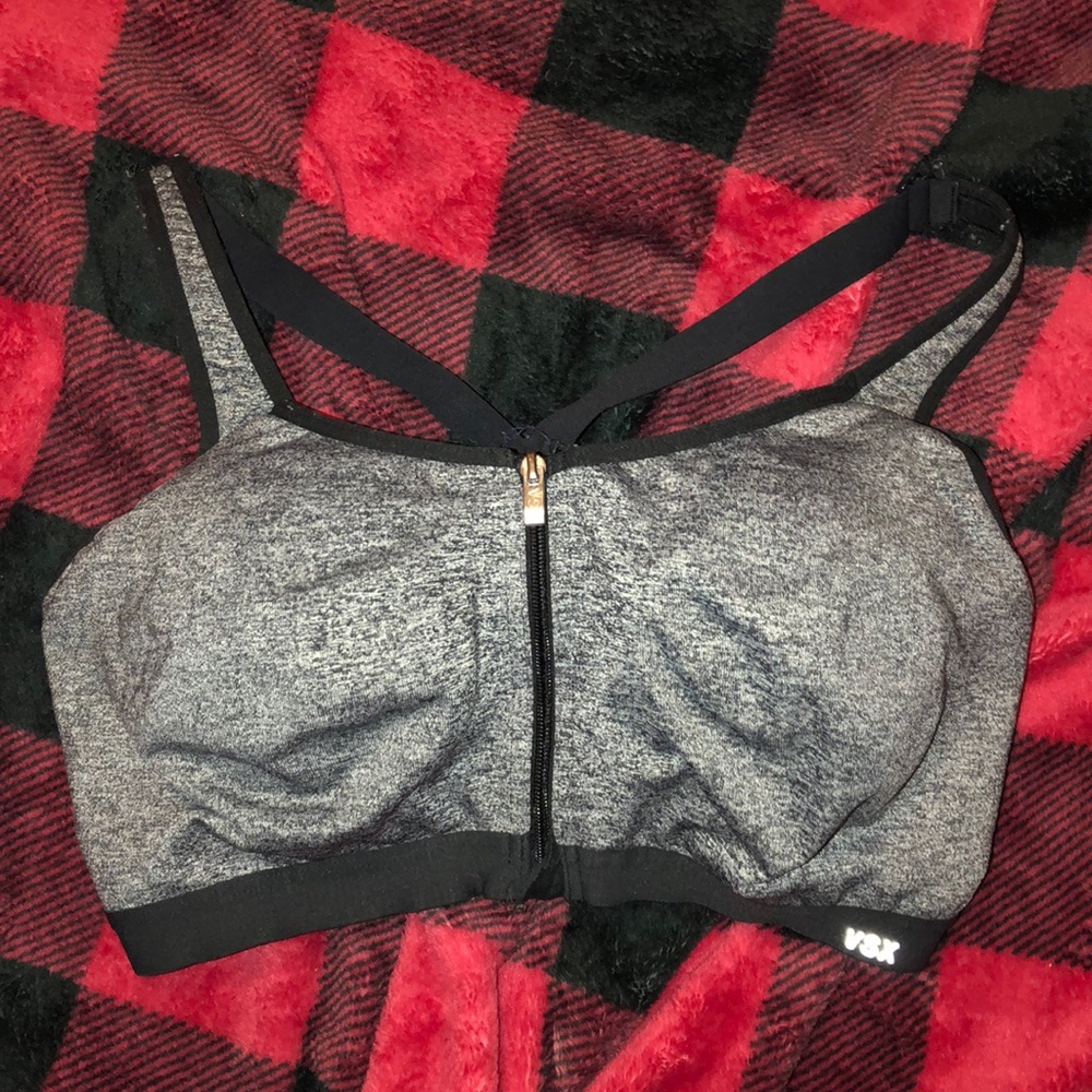 Sports bra